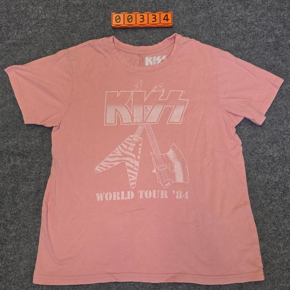 KISS World Tour '84 cotton t-shirt size M.